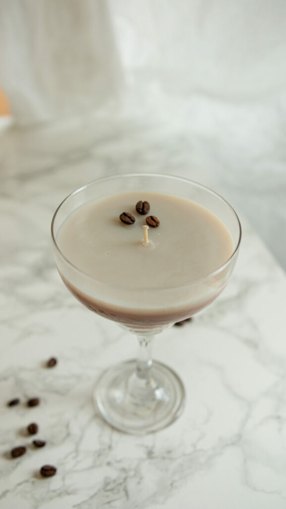 Lav din egen “Espresso Martini” lys